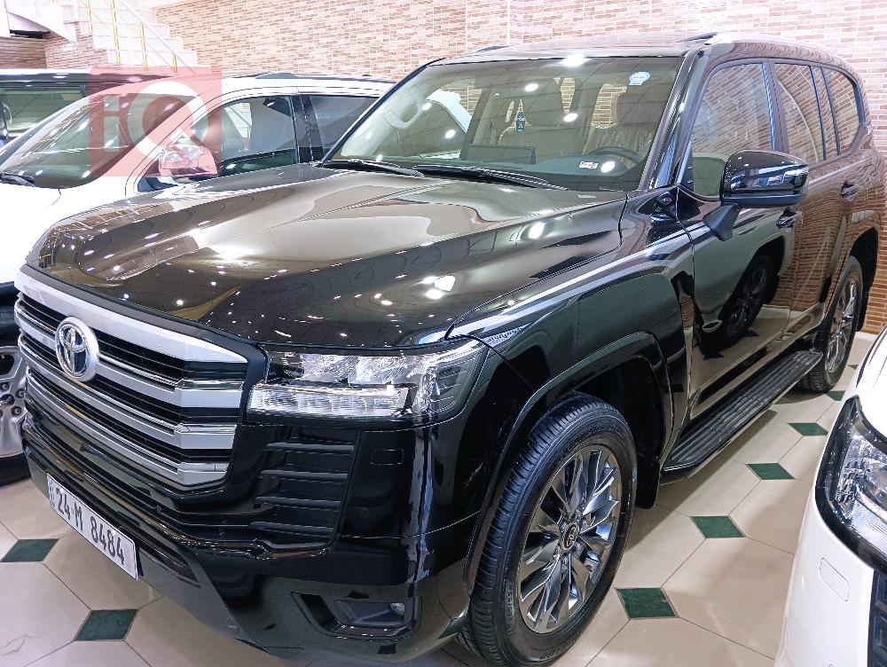 تۆیۆتا لاند کروزەر